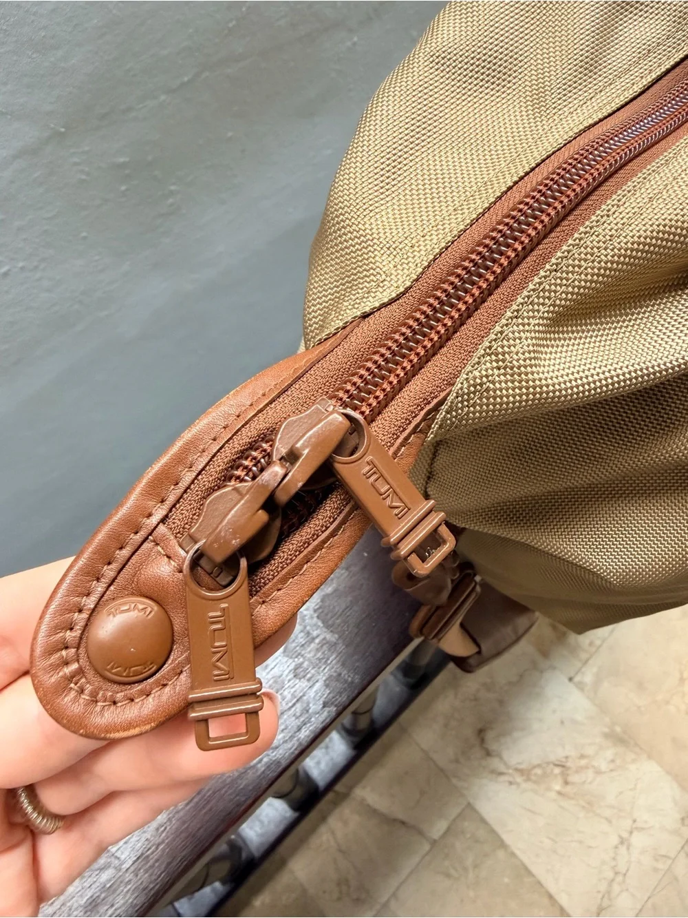 Tumi Alpha duffle/Boston bag, model 22149SAH